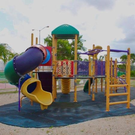 Casa Guerra En Maderos Residencial -Ideal Para Familias Cancún Exteriör bild